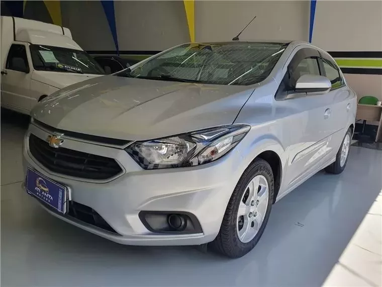 Chevrolet Prisma Prata 3