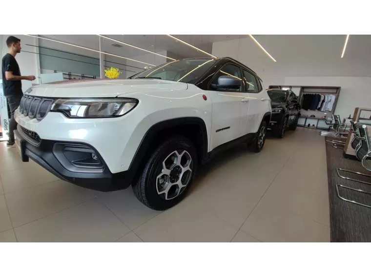 Jeep Compass Branco 8