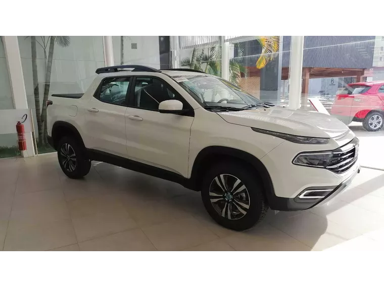 Fiat Toro Branco 2