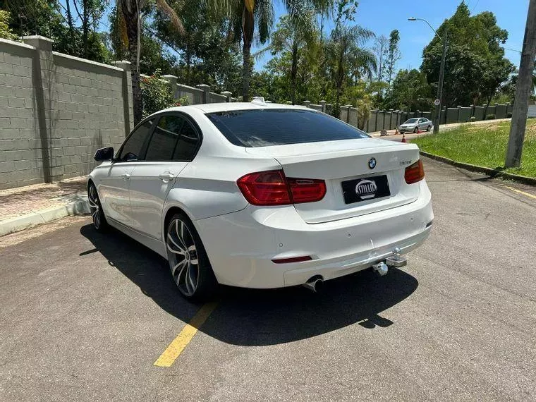 BMW 320i Branco 9