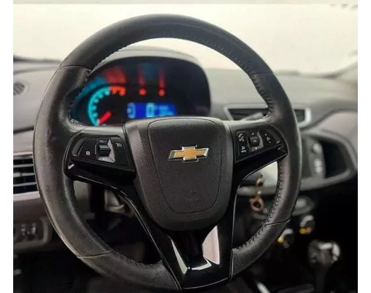 Chevrolet Prisma Branco 5