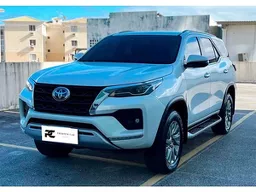 Toyota Hilux SW4