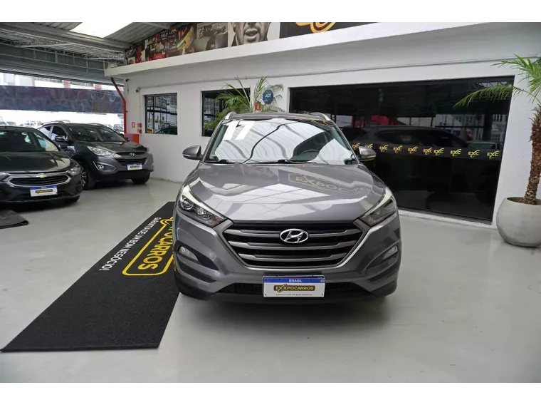 Hyundai Tucson Cinza 12