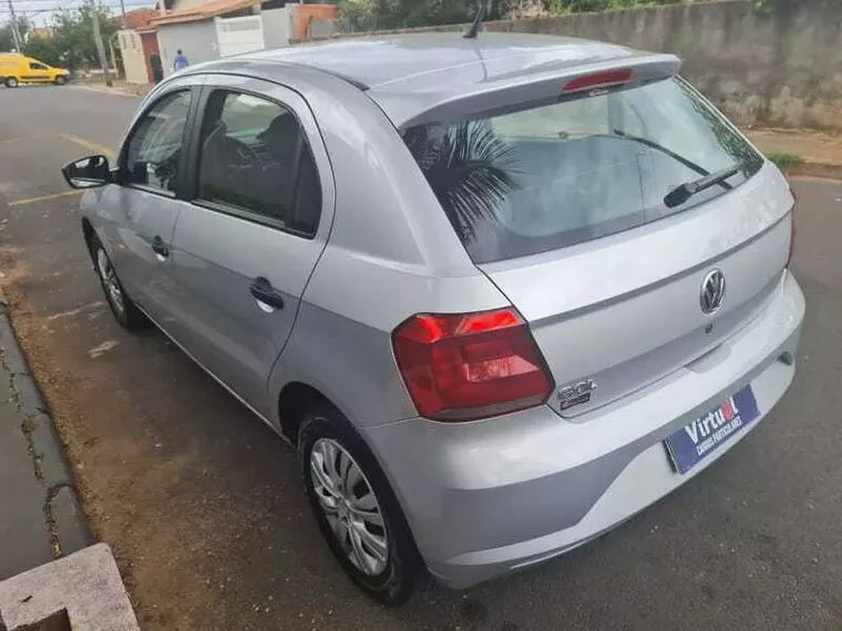 Volkswagen Gol Prata 9