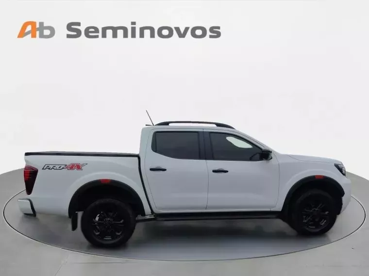 Nissan Frontier Branco 8