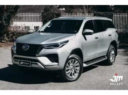 Toyota Hilux SW4