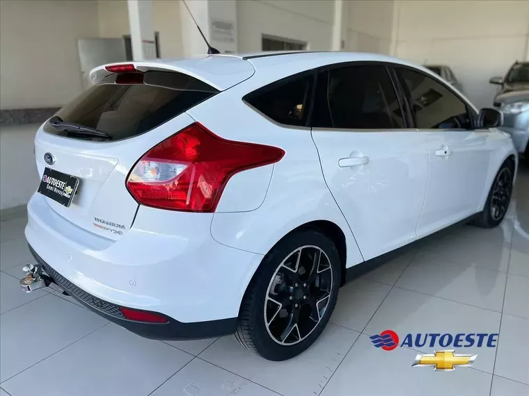 Ford Focus Branco 6