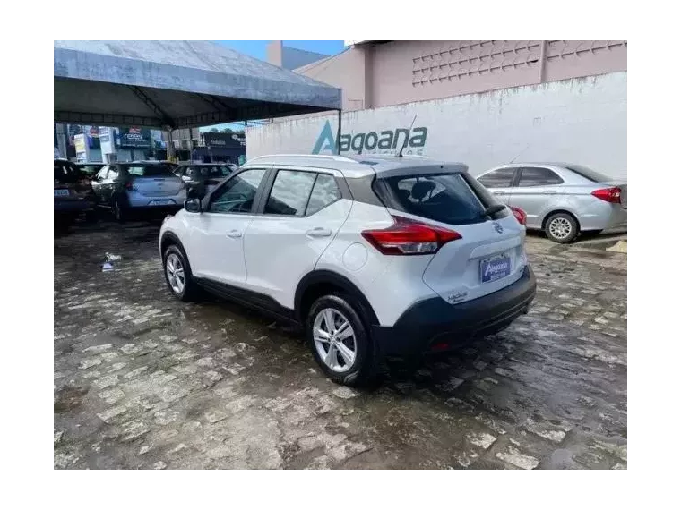 Nissan Kicks Branco 4