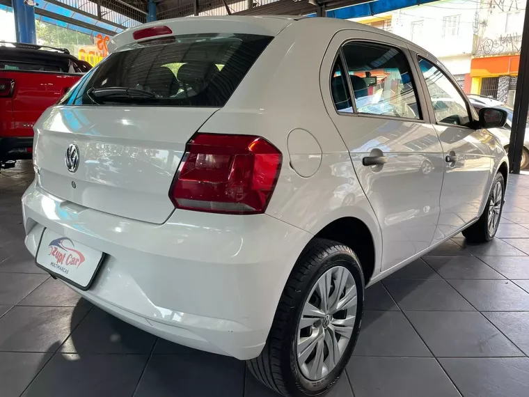 Volkswagen Gol Branco 9