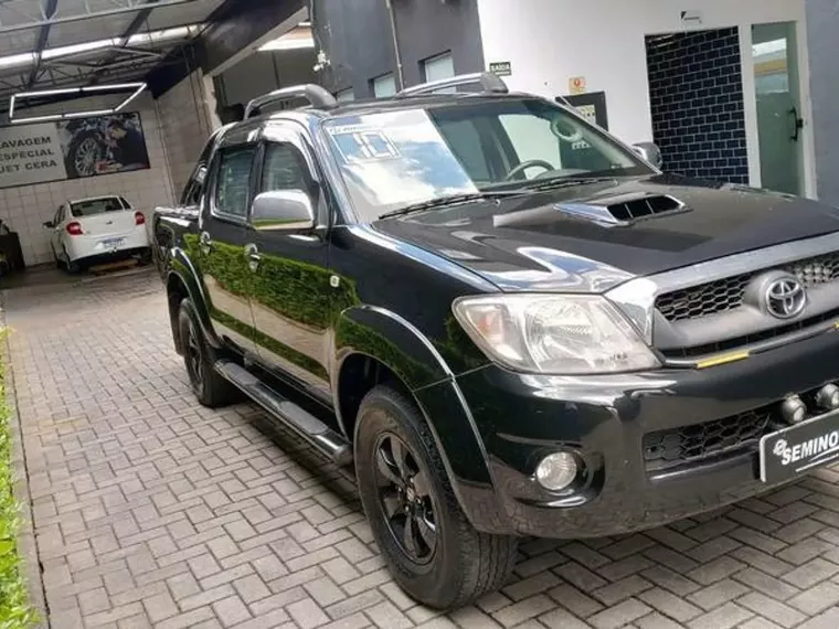 Toyota Hilux Preto 4