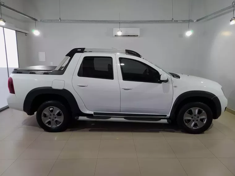 Renault Duster Oroch Branco 5