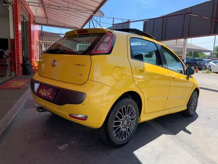 Fiat Punto Amarelo 16