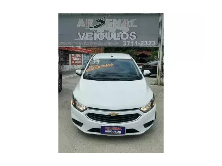 Chevrolet Onix Branco 3