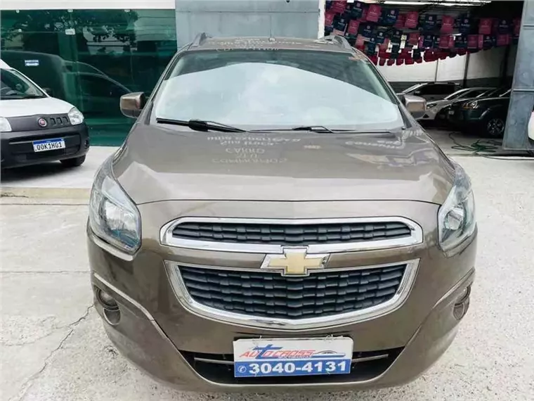 Chevrolet Spin Cinza 1