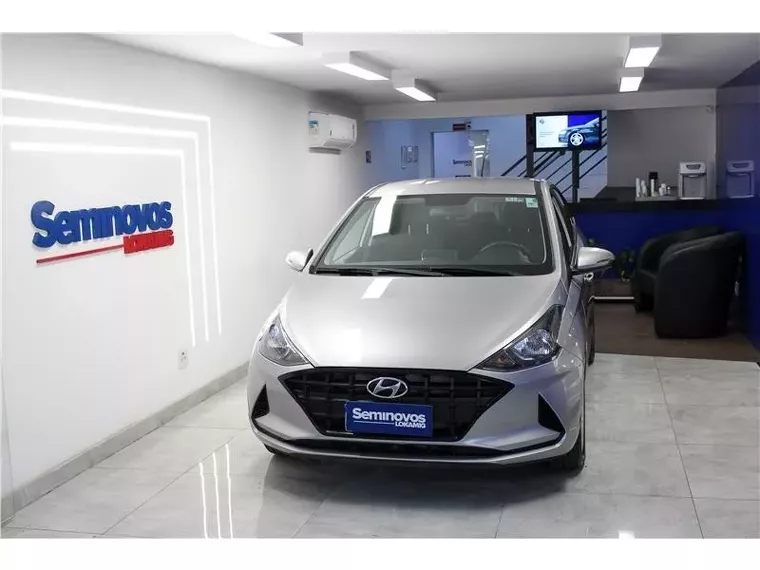 Hyundai HB20 Prata 19