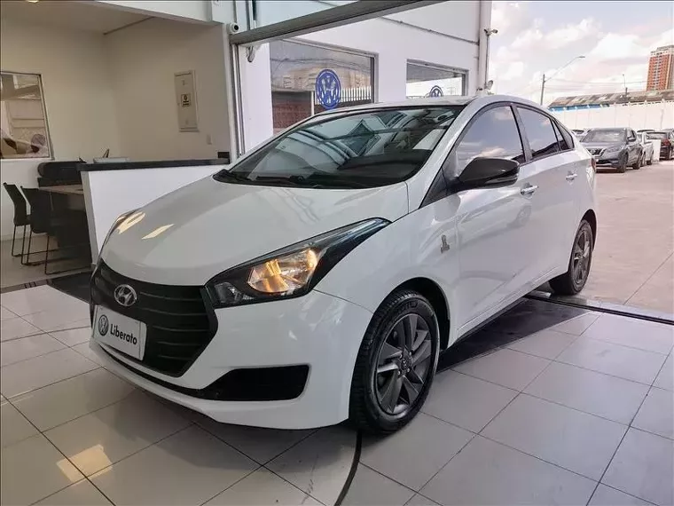 Hyundai HB20S Branco 12