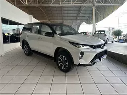 Toyota Hilux SW4