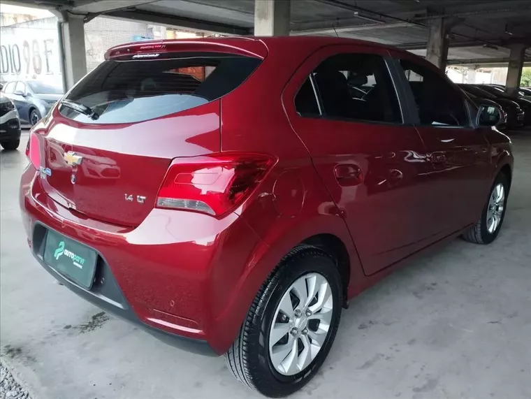 Chevrolet Onix Vermelho 1