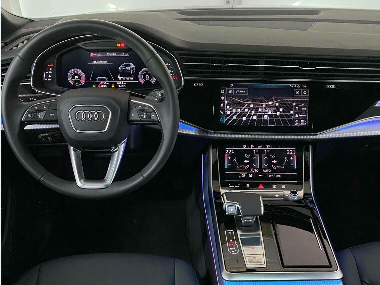 Audi Q8 Cinza 3