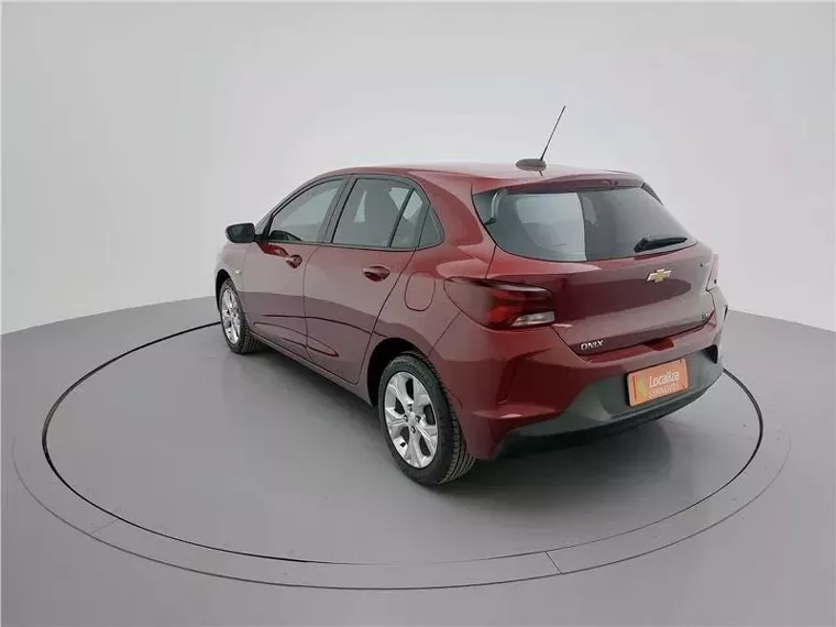 Chevrolet Onix Vermelho 16