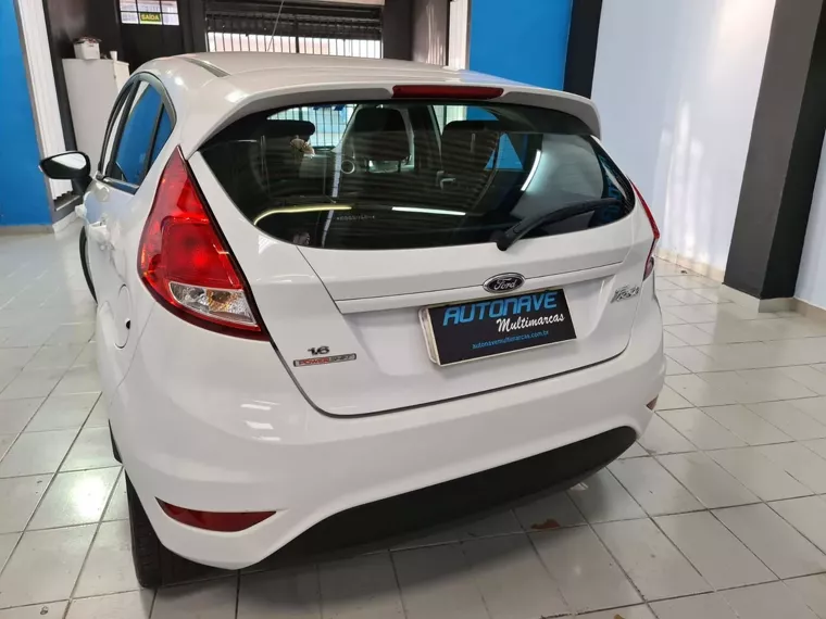 Ford Fiesta Branco 9