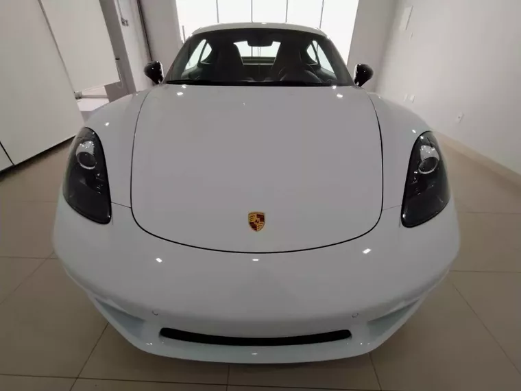 Porsche 718 Branco 47