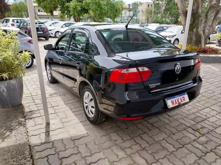 Volkswagen Voyage Preto 10