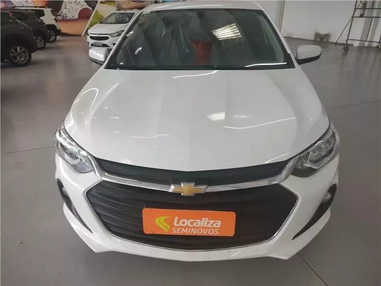 Chevrolet Onix Branco 4