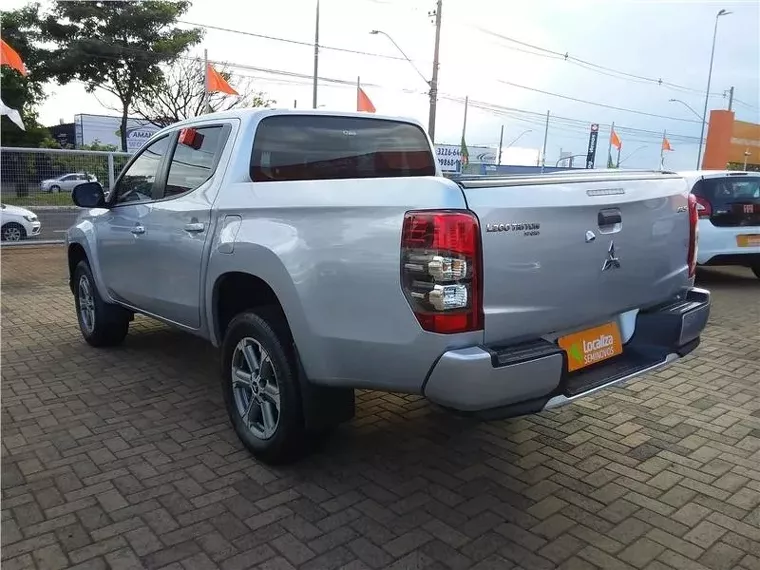 Mitsubishi L200 Triton Prata 8