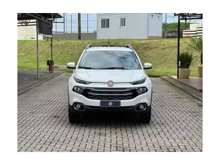 Fiat Toro Branco 8