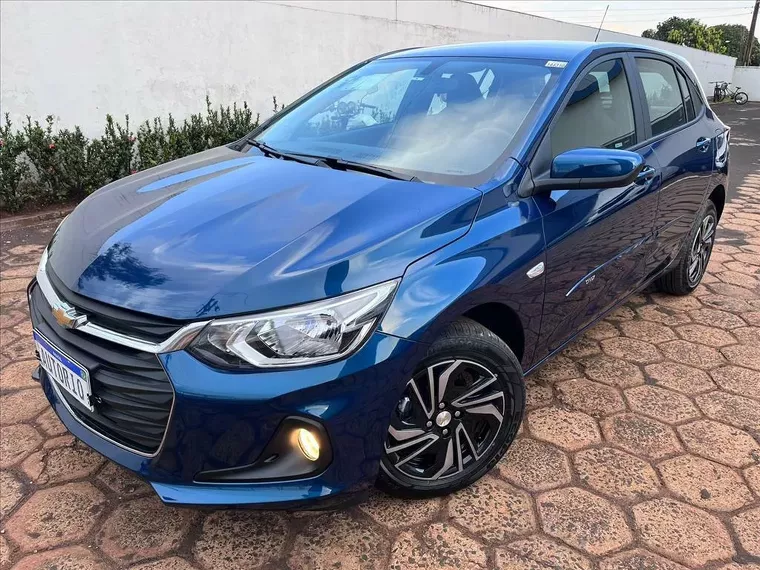 Chevrolet Onix Azul 7