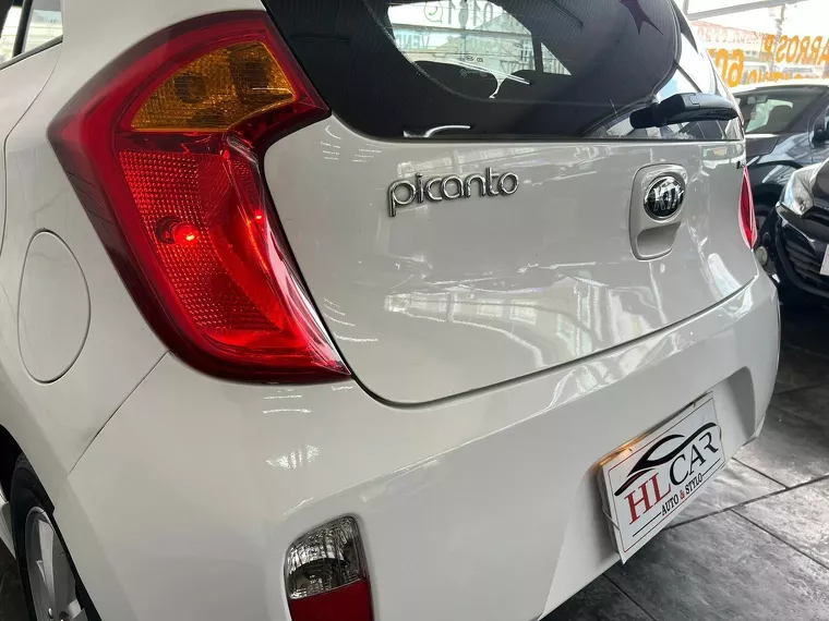 KIA Picanto Branco 8