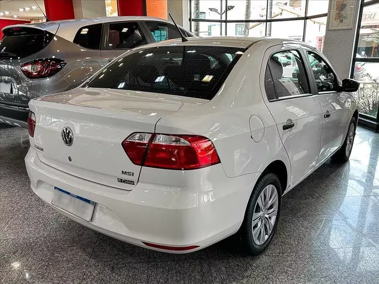 Volkswagen Voyage Branco 7