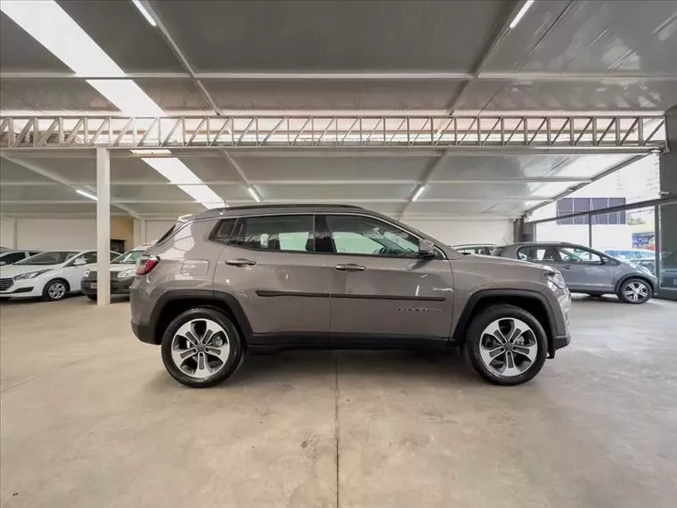 Jeep Compass Cinza 13