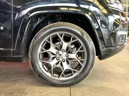 Jeep Commander