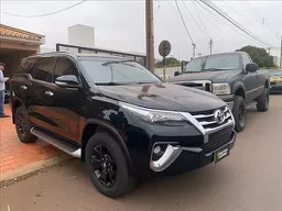 Toyota Hilux SW4