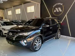 Toyota Hilux SW4