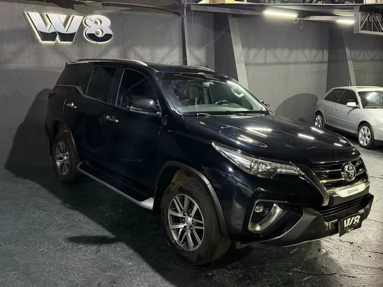 Toyota Hilux Sw4 2.8 D-4D TURBO DIESEL SRX 4X4 AUTOMÁTICO 2019