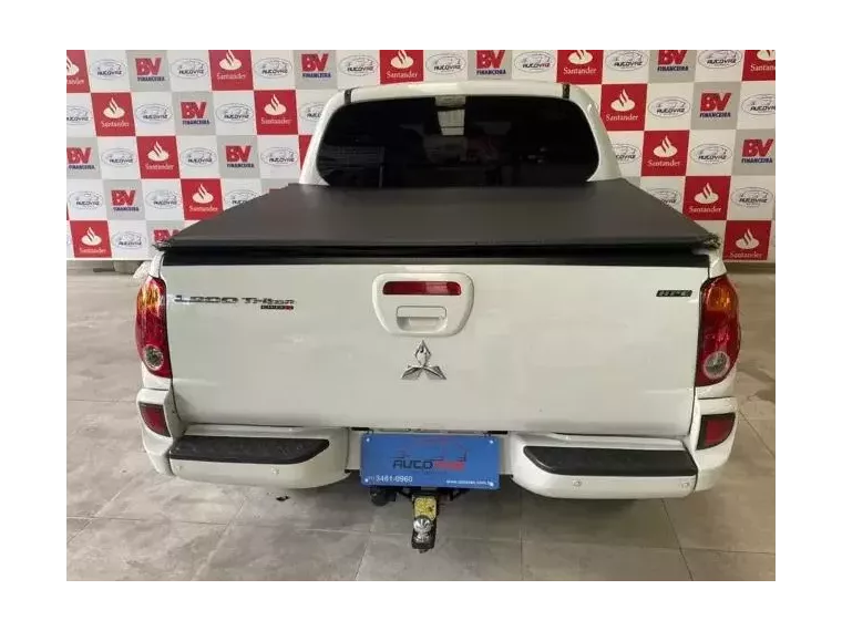 Mitsubishi L200 Triton Branco 3