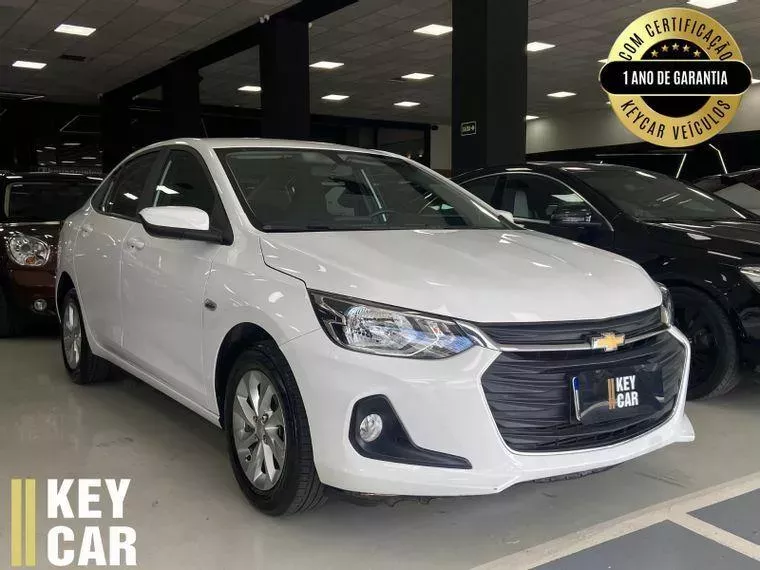 Chevrolet Onix Branco 1