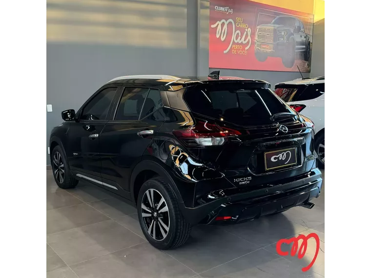 Nissan Kicks Preto 7