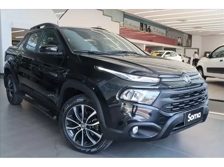 Fiat Toro Preto 1