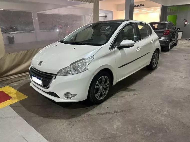 Peugeot 208 Branco 1