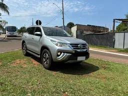 Toyota Hilux SW4