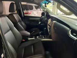 Toyota Hilux SW4