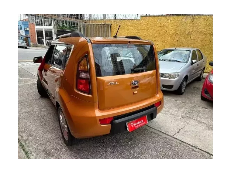 KIA Soul Laranja 3