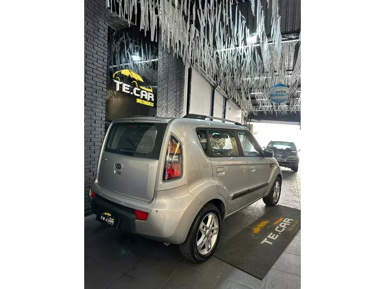 KIA Soul Prata 7