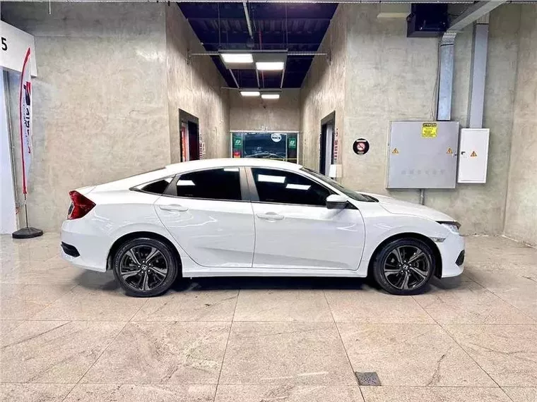 Honda Civic Branco 19