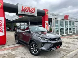 Toyota Hilux SW4