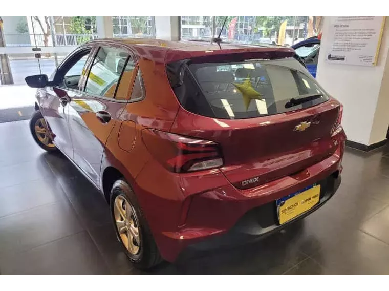 Chevrolet Onix Vermelho 11